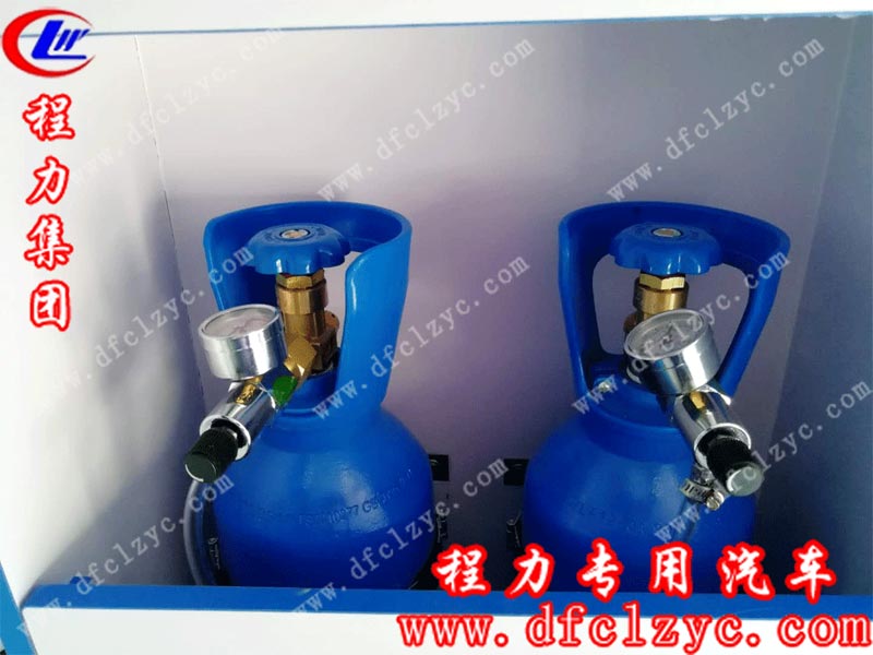 國五福特新全順V362救護(hù)車（汽油版）細(xì)節(jié)