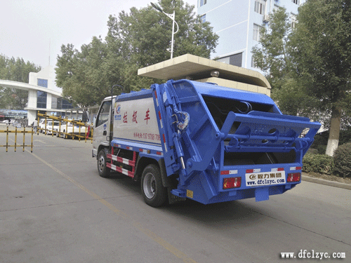 程力集團凱馬藍(lán)牌壓縮式垃圾車