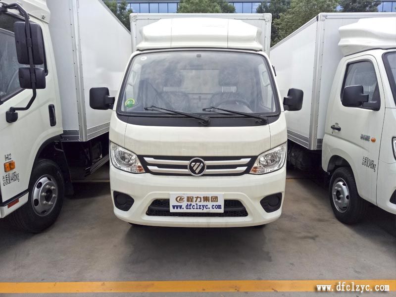程力集團(tuán)福田祥菱冷藏車正前面 程力集團(tuán)福田祥菱冷藏車正前面
