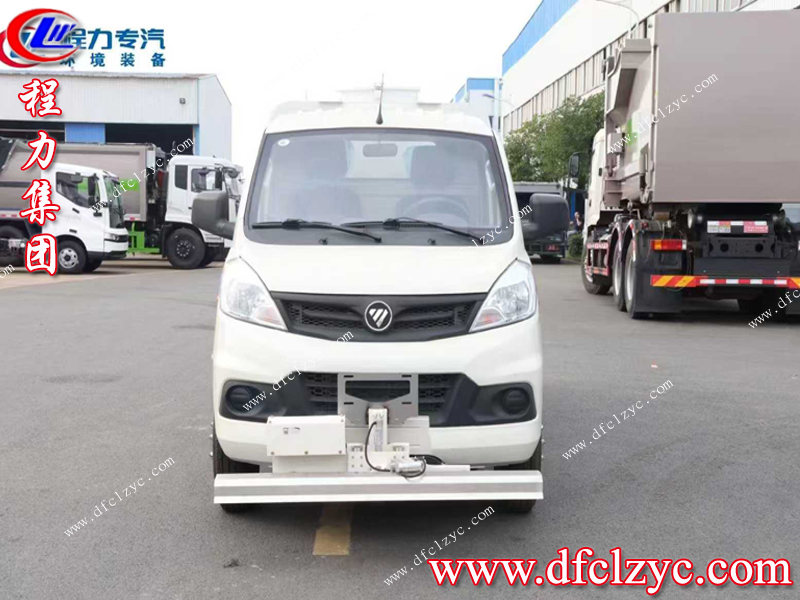 程力集團(tuán)福田祥菱V2路面養(yǎng)護(hù)車(chē)：城市道路養(yǎng)護(hù)的得力助手